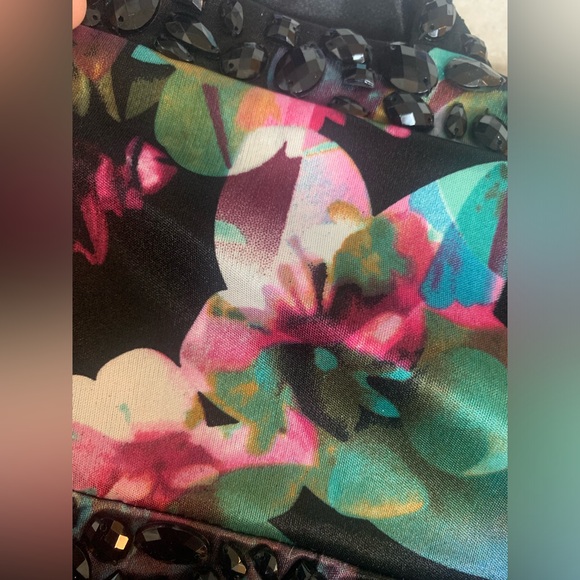 NWT City Chic Pleated Halter Dress. Black Floral Size 20 - Picture 4 of 9